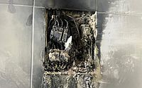 Curto-circuito em disjuntor causa princípio de incêndio em apartamento na Ponta Verde