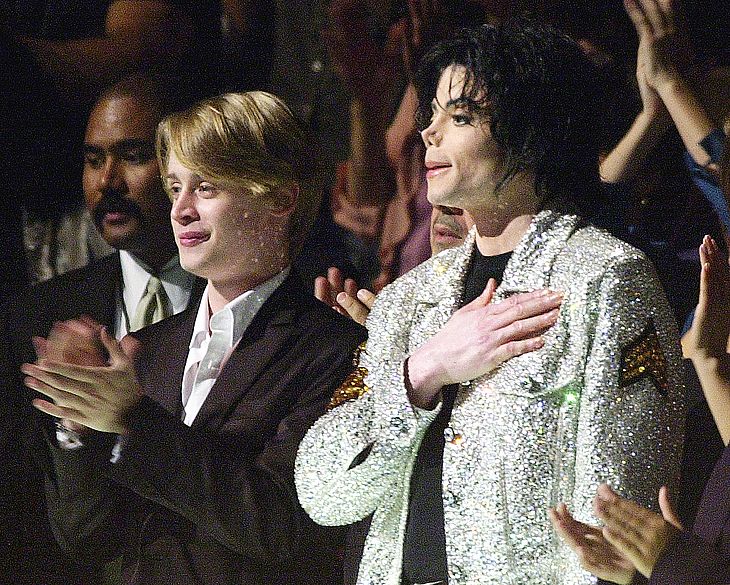 Michael e Macaulay em premiação 