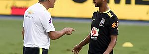 CRB anuncia acerto com lateral ex-Flamengo, com passagens pela Seleção; conheça