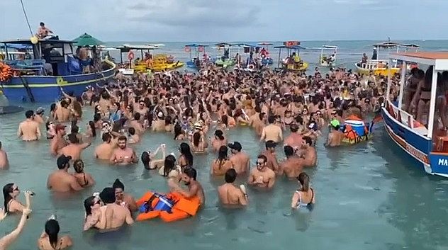 Festa ilegal na APA dos Corais em Passo de Camaragipe 