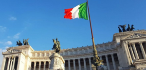 Professora é condenada por ter filho com aluno de 13 anos na Itália
