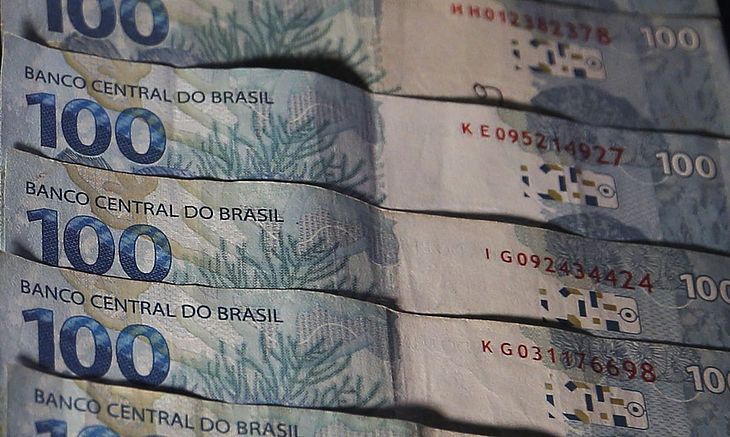 Além do benefício mínimo de R$ 600, há pagamento de adicionais