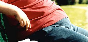 Obesidade pode desencadear hérnia de disco lombar; entenda