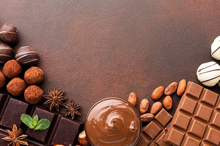 Chocolate pode ajudar a reduzir pressão arterial, proteger artérias e melhorar fluxo sanguíneo 