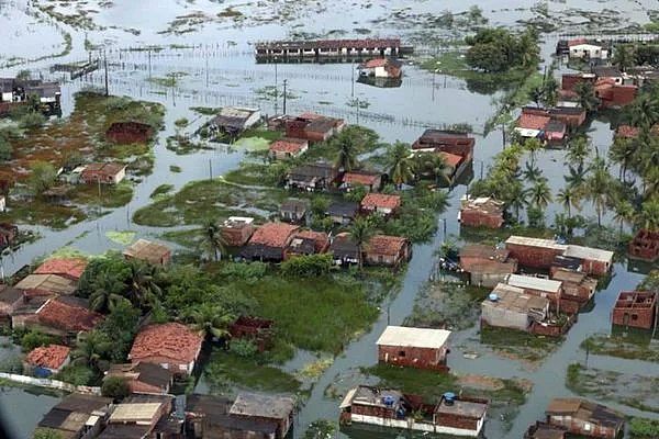 Chuvas em Pernambuco deixaram 106 mortos e provocaram destruição