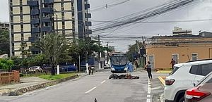 Motociclista fica ferido em acidente com carro em curva no bairro do Farol 