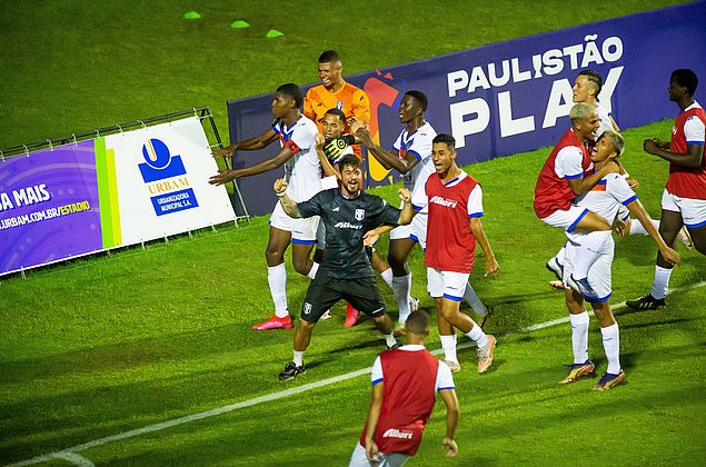 Resende vira nos acréscimos e elimina o Corinthians da Copa São Paulo