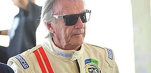 Corpo de Wilson Fittipaldi, ex-piloto de F-1, é homenageado em pista de Interlagos