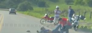 Homem tem parte da perna amputada após acidente entre carro e moto na BR-316, em Alagoas