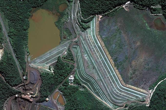 Imagem de satélite mostra a barragem da Vale antes do rompimento em Brumadinho (MG) 