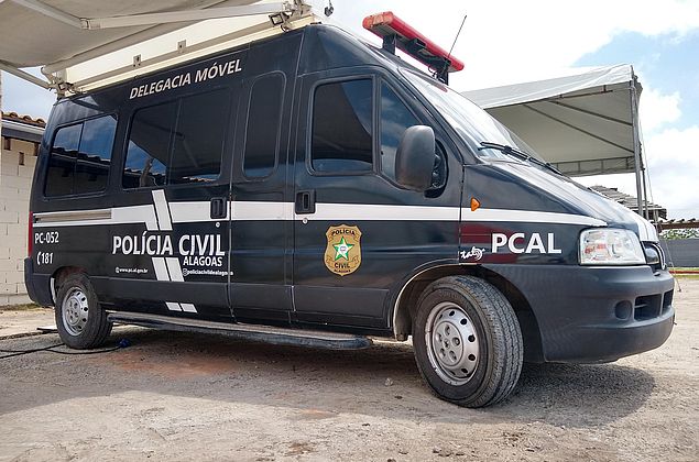Polícia vai instalar Delegacia Móvel da Mulher no Estádio Rei Pelé durante jogo CRB x Altos