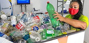 Marechal Deodoro sedia Plastitroque, ação que troca plástico por brindes