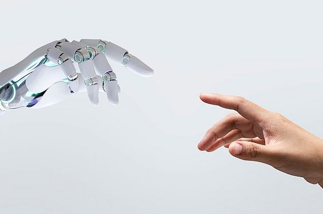Inteligência artificial deve ser como especialista sentado ao seu lado, diz fundador do DeepL