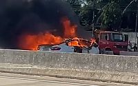 Vídeos: carro bate em mureta, pega fogo e motorista morre carbonizado em Teotônio Vilela