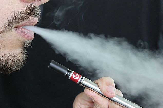 Presidente da Anvisa sugere manter proibição de cigarros eletrônicos