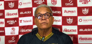 Hélio dos Anjos reconhece dificuldade, mas exalta determinação do time; assista à coletiva