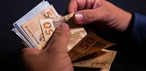 Salário mínimo ideal para uma família seria de R$ 6.388,55, diz Dieese