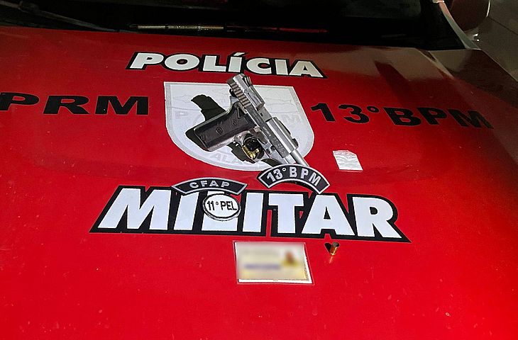 Pistola e munições foram apreendidas com o PM de Pernambuco