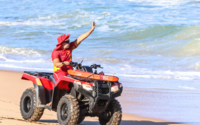 Bombeiros salvam dois turistas vítimas de afogamento na Praia do Francês