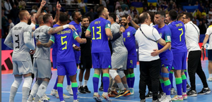 Após 12 anos, Brasil volta à final do mundial de futsal em busca do hexa