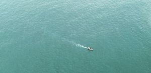 Vídeo: pescadores ficam à deriva após naufrágio e um é encontrado em Jequiá da Praia