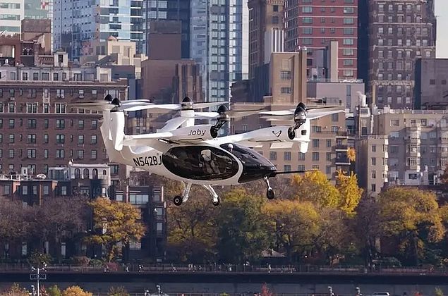 Empresa faz primeiro teste de táxi voador com sucesso em Nova York