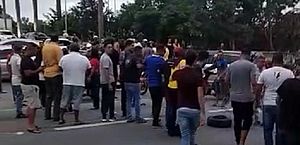 Após sepultamento de Amanda, motoristas de app voltam a bloquear trânsito em Maceió 