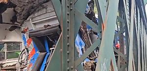 Vídeo: trem descarrila e se choca com outro em Buenos Aires; acidente deixa vítimas