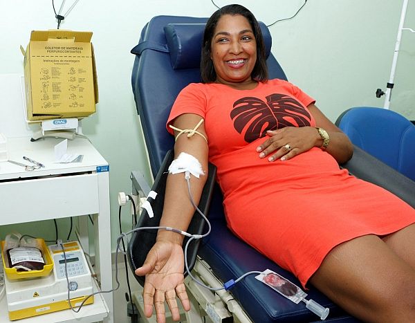 Mulheres podem doar sangue, caso não estejam grávidas ou amamentando