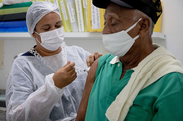 Público-alvo: mais de 300 mil pessoas ainda não se vacinaram contra a Influenza, em Maceió