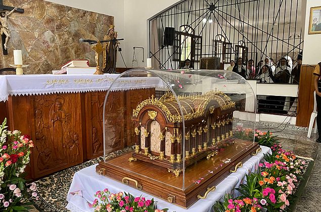 Relíquias de Santa Teresinha chegam a Maceió neste sábado (18); visitação será aberta ao público 