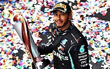 "Meu foco é nesta temporada e voltar à pista com a Mercedes", diz Hamilton