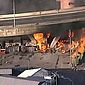 Incêndio embaixo de viaduto no centro de SP provoca tumulto; veja vídeo